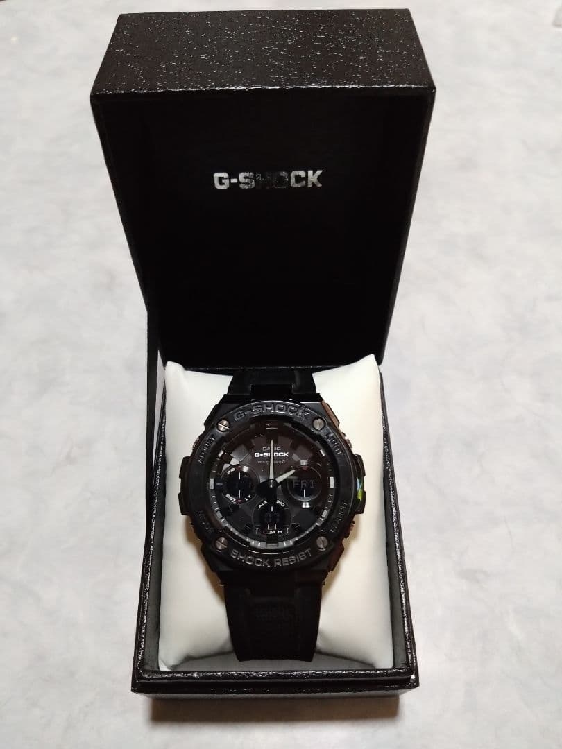 G-SHOCK デジタル腕時計 ブラック　GST-W100G