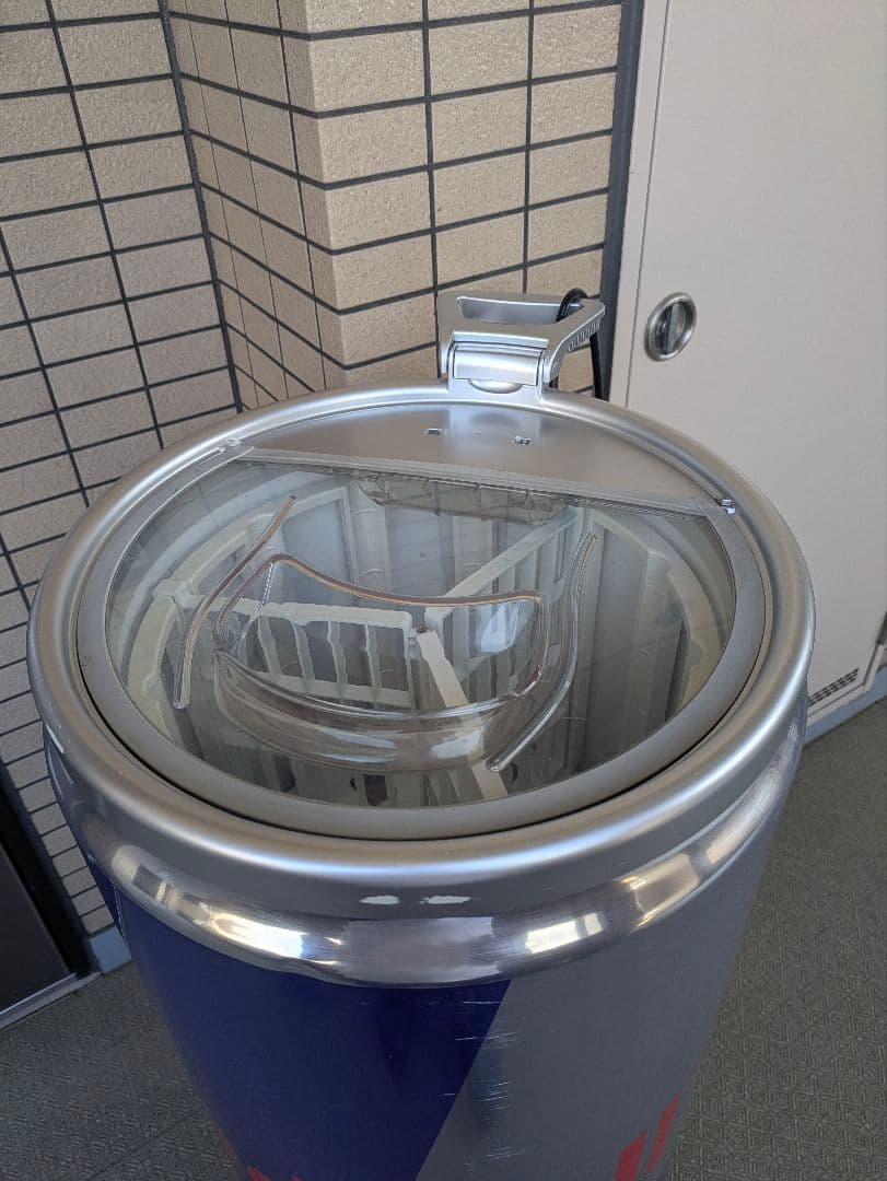 Red Bull 冷蔵庫　キャスター付【非売品】