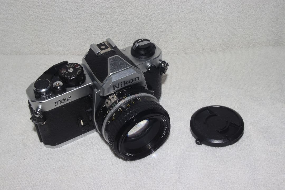 Nikon newFM2 後期型 ボディ+単焦点レンズ