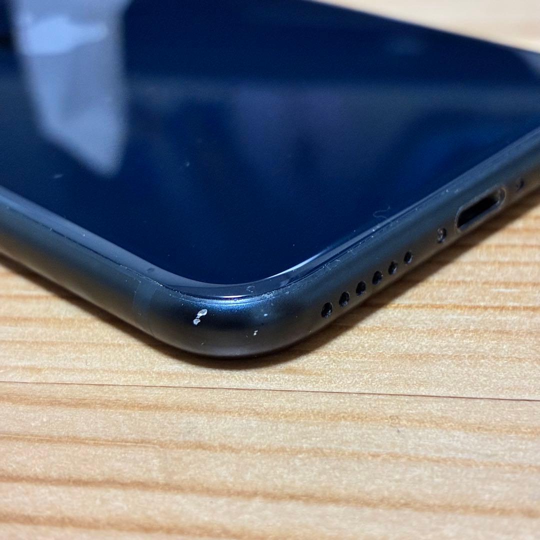 バッテリー新品　iPhoneSE第3世代64GB SIMフリー　yy17700b