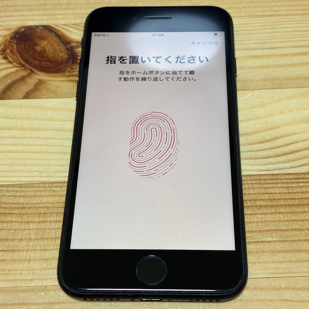 バッテリー新品　iPhoneSE第3世代64GB SIMフリー　yy17700b