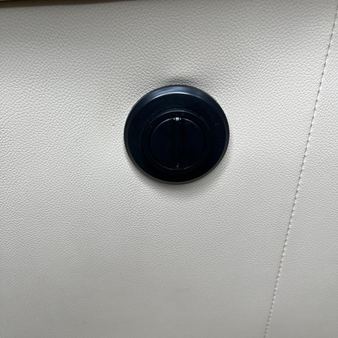 【動作◎】ニトリ 電動リクライニングソファ 1人がけ オゾン3 アイボリー 革