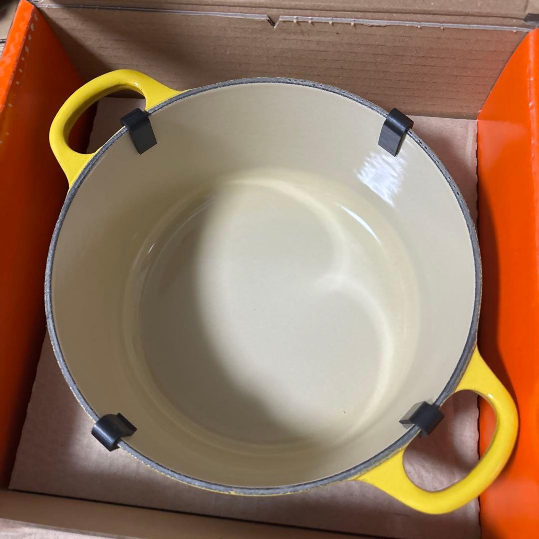 【未使用】ルクルーゼ ココット ロンド ディジョン イエロー 廃盤色 18cm