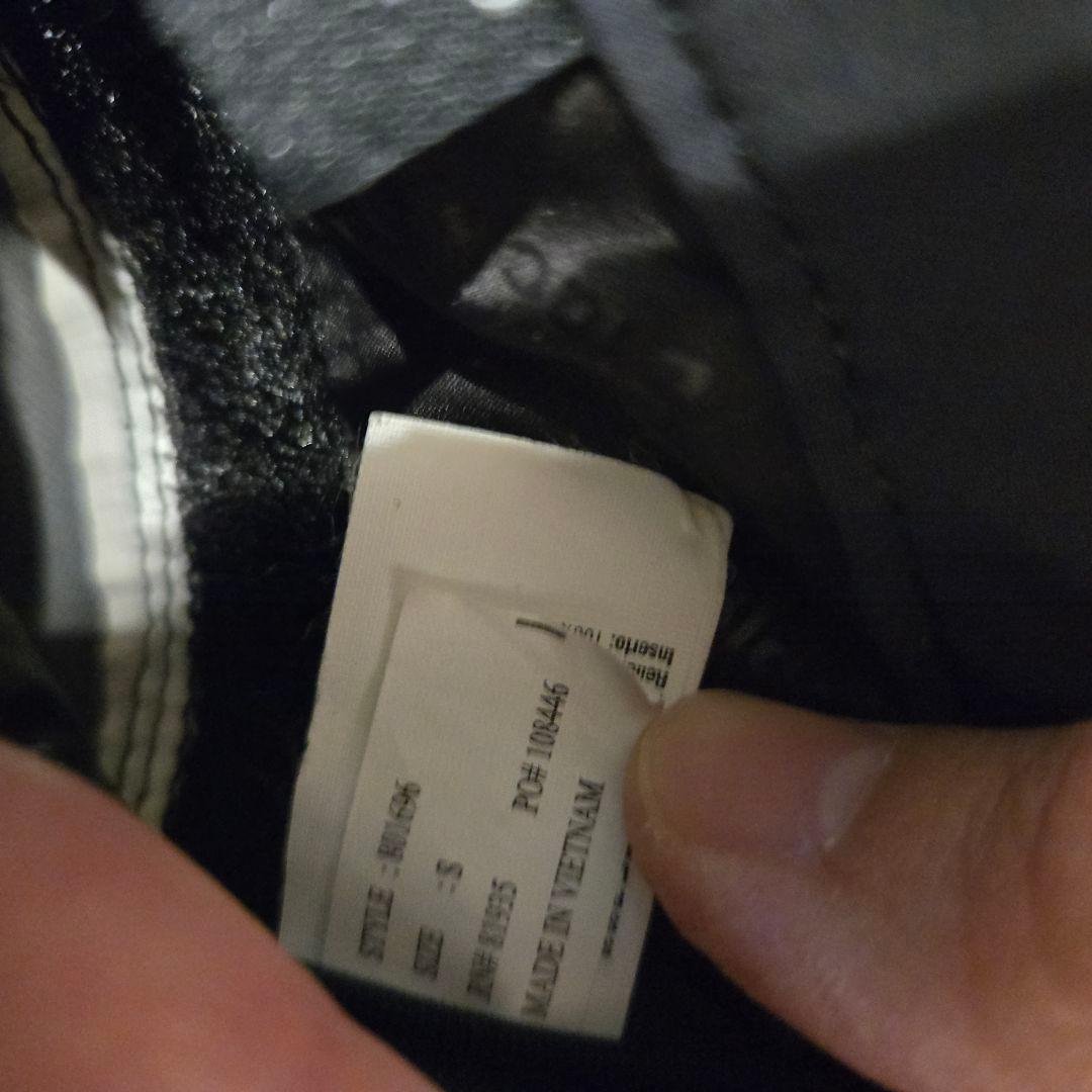  ソロイストフィンガーSサイズ　モンベルのリーシュ付き