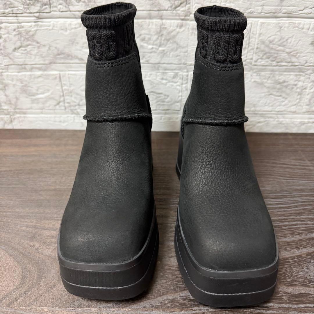 UGG W MOXY CHELSEA 　アグ モクシー チェルシー　厚底　ブーツ