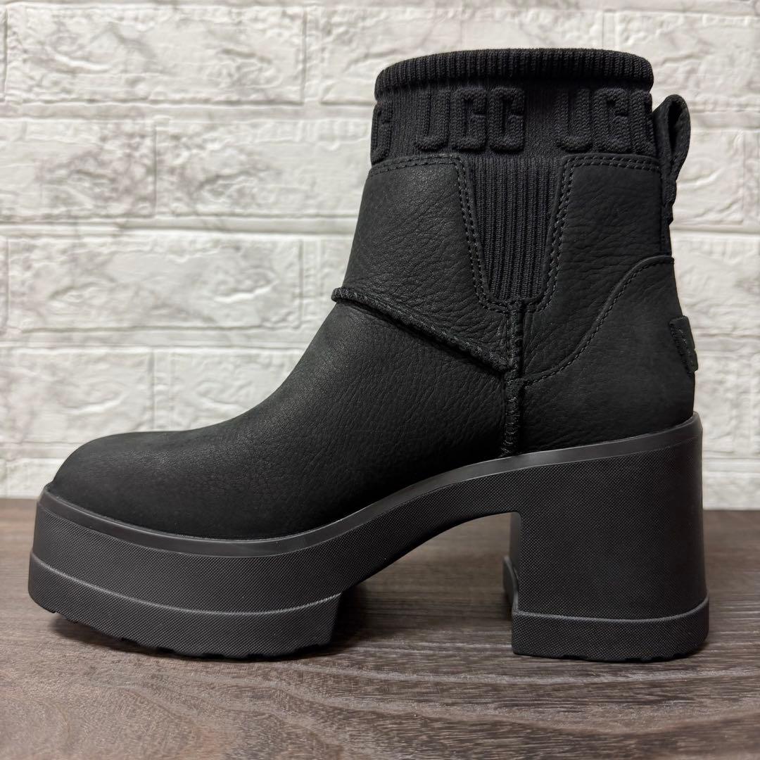 UGG W MOXY CHELSEA 　アグ モクシー チェルシー　厚底　ブーツ