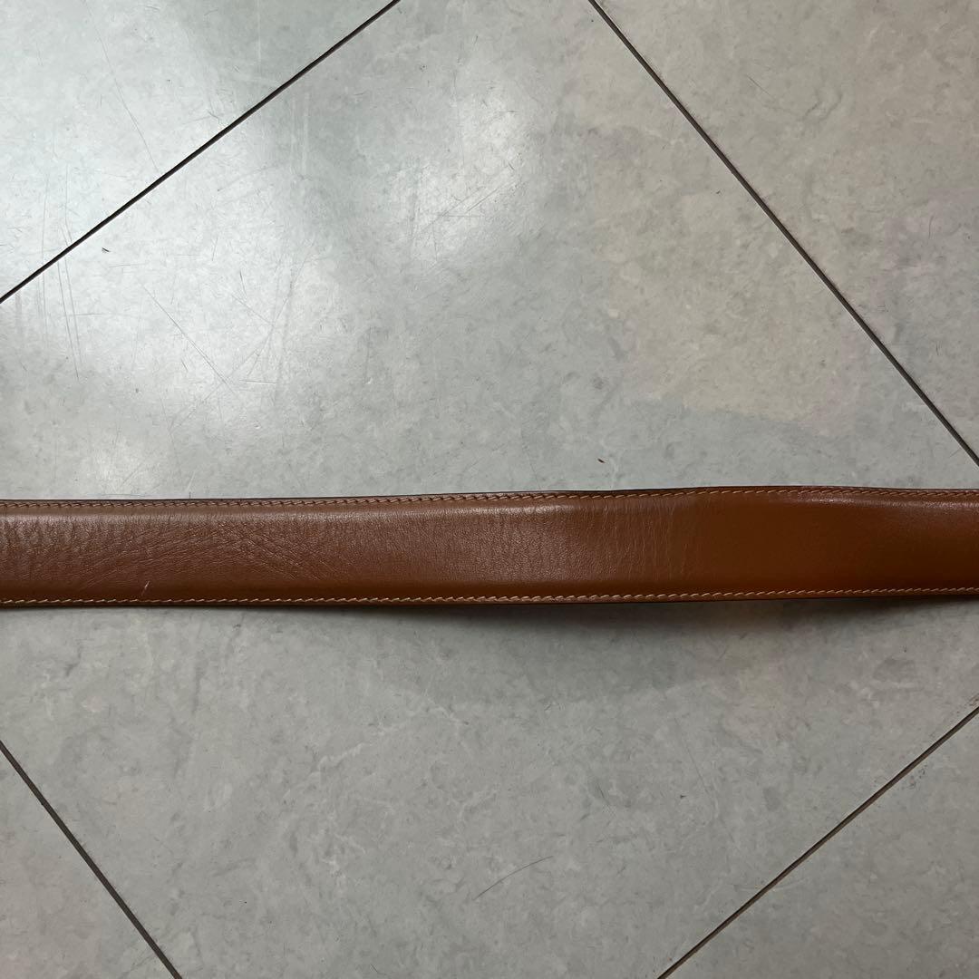 GUCCIブラックレザー G字型ゴールドバックル ベルト