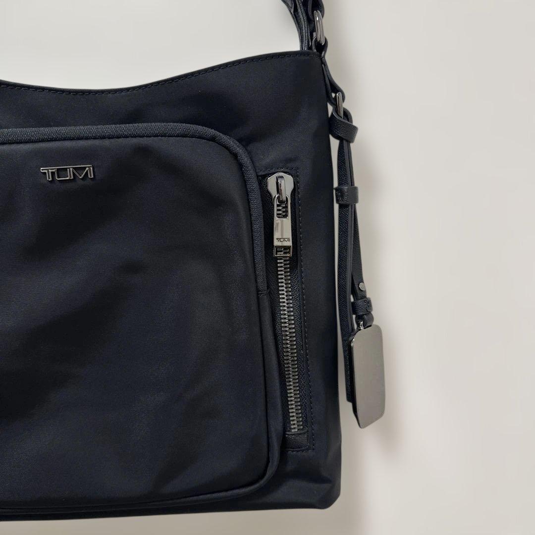 TUMI トゥミ　テイラー　クロスボディ　ショルダーバッグ