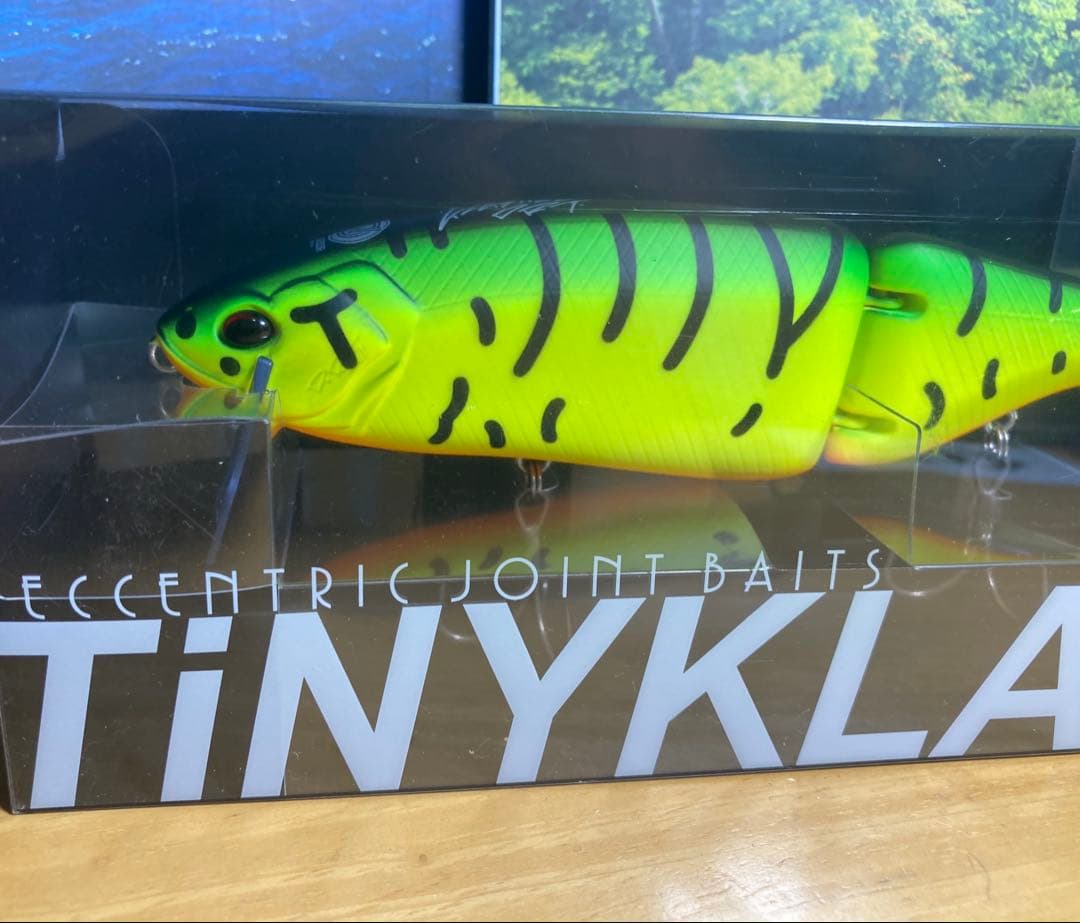 TiNYKLASH Lo 限定カラー　ビレッジタイガー　タイニークラッシュ