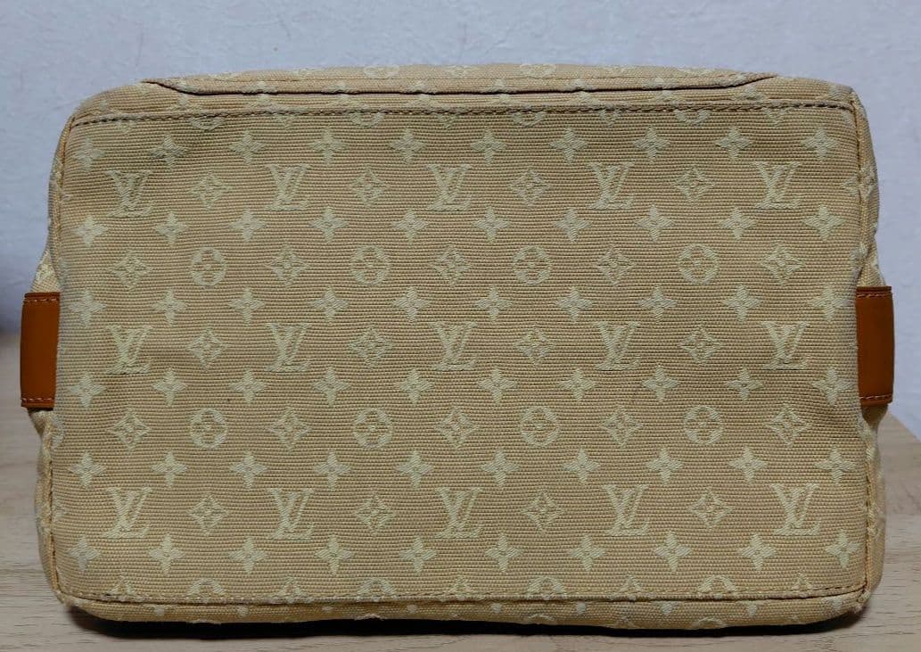 Louis Vuitton ベージュ ハンドバッグ　ルイ・ヴィトン