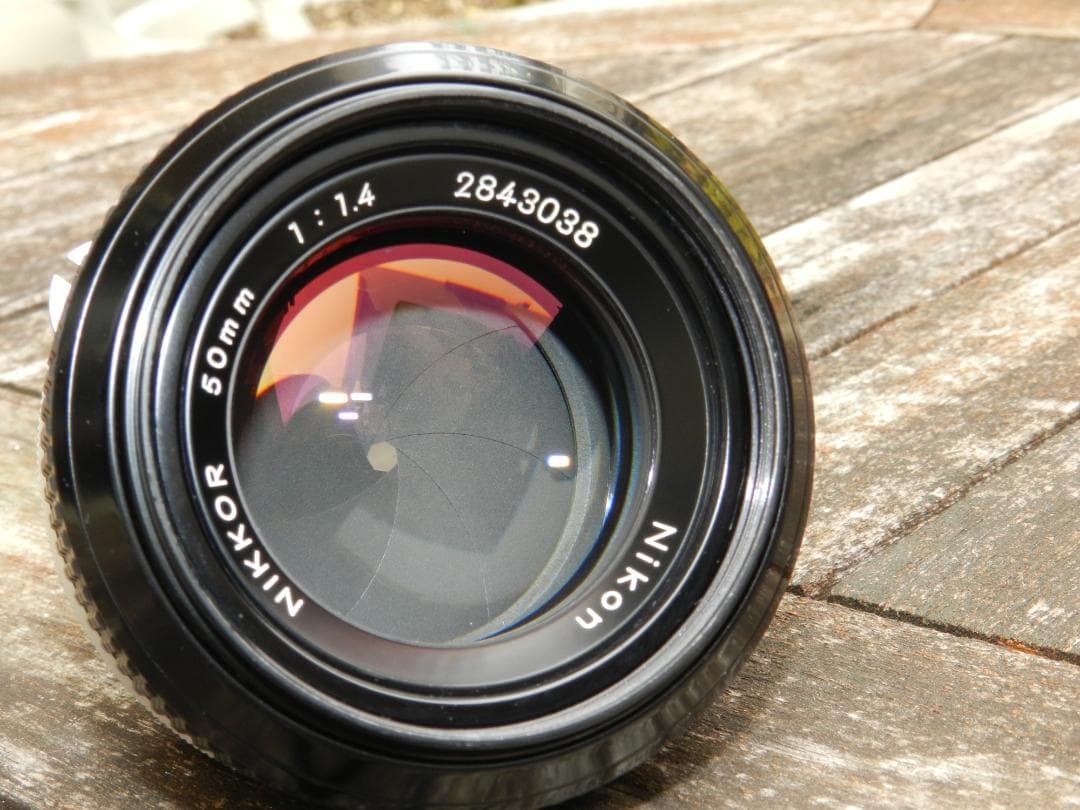 年末特価　極美品　Nikon Nikkor 50mm f/1.4 レンズ　ニコン