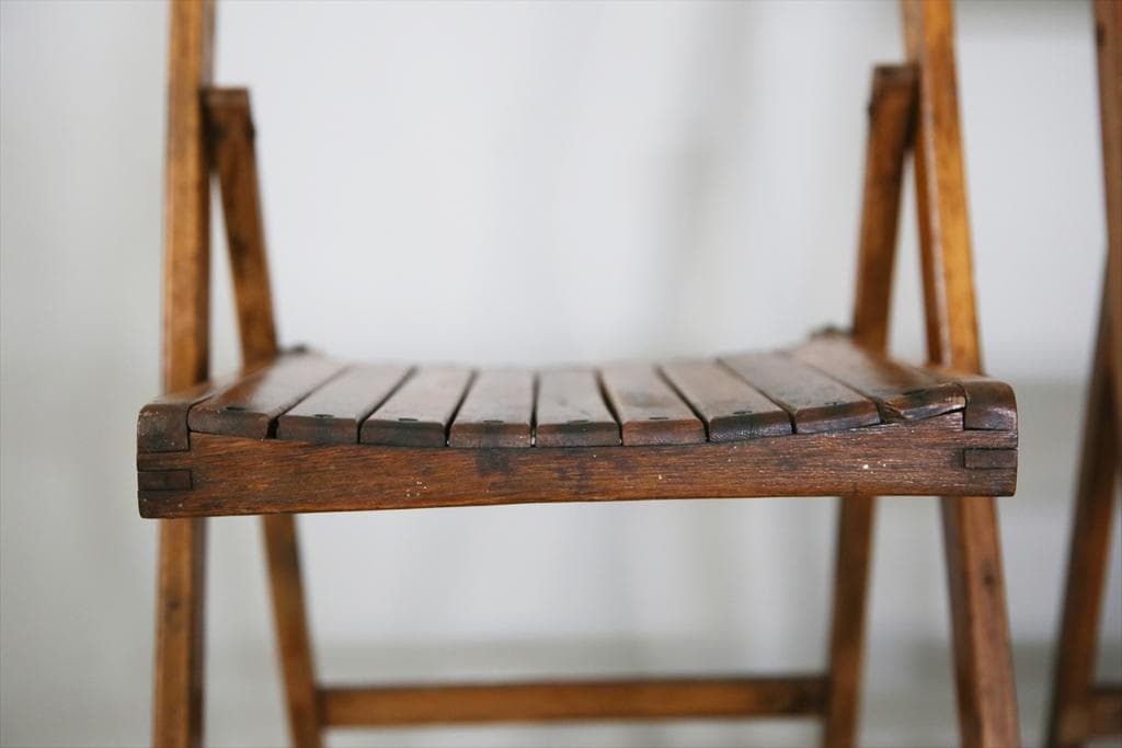 英国アンティーク木製フォールディングチェア2脚/折畳式イス/飾り棚(89-3-2