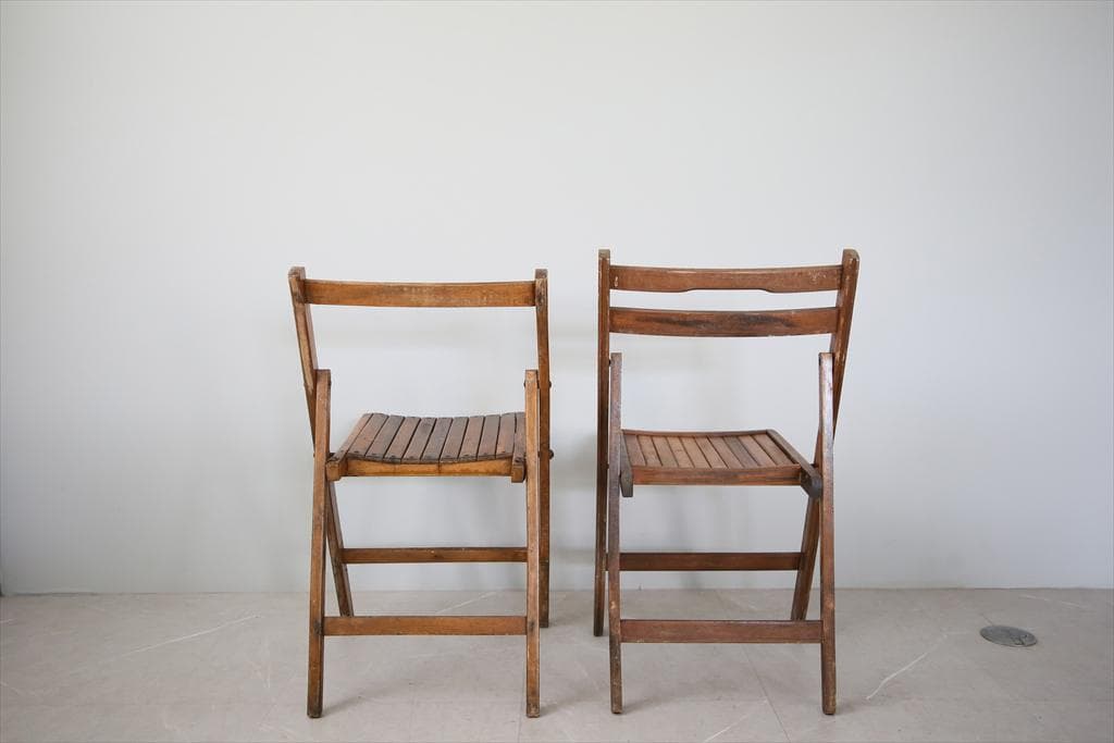 英国アンティーク木製フォールディングチェア2脚/折畳式イス/飾り棚(89-3-2