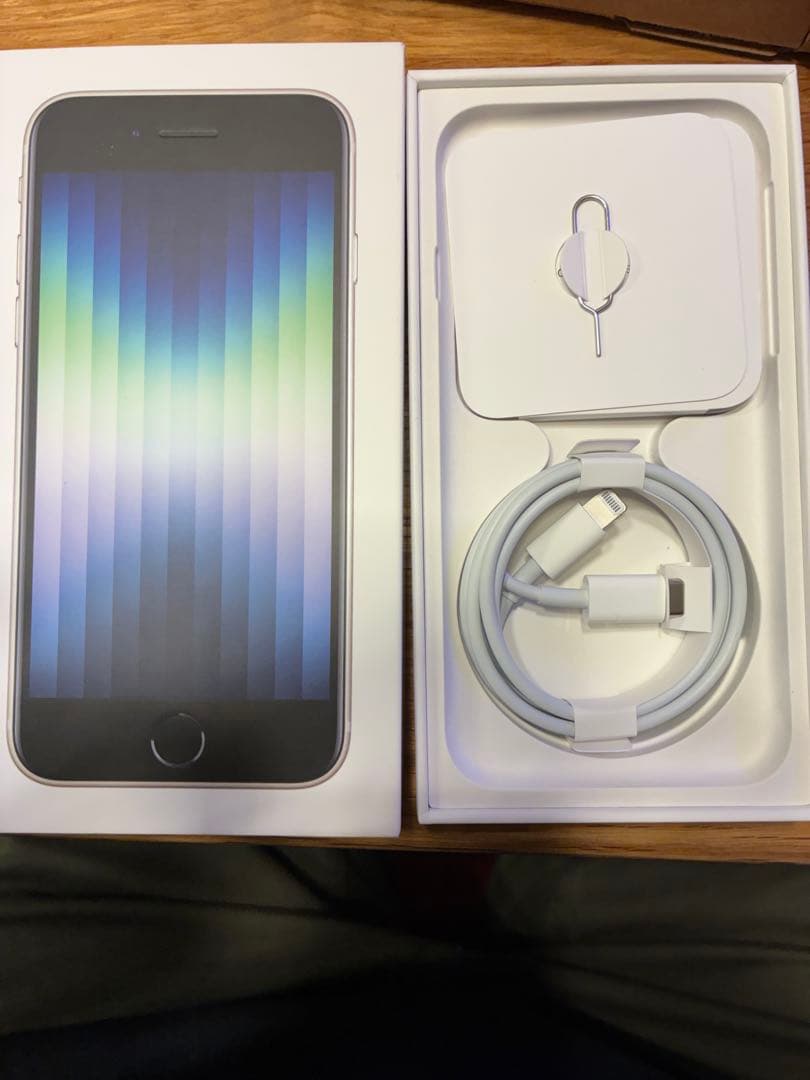 iPhoneSE第三世代64GBSIMフリー