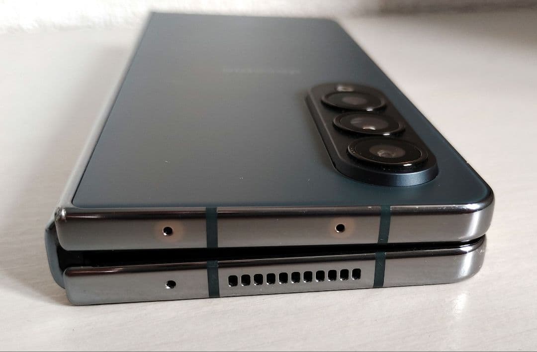 ドコモ Galaxy Z Fold4 国内