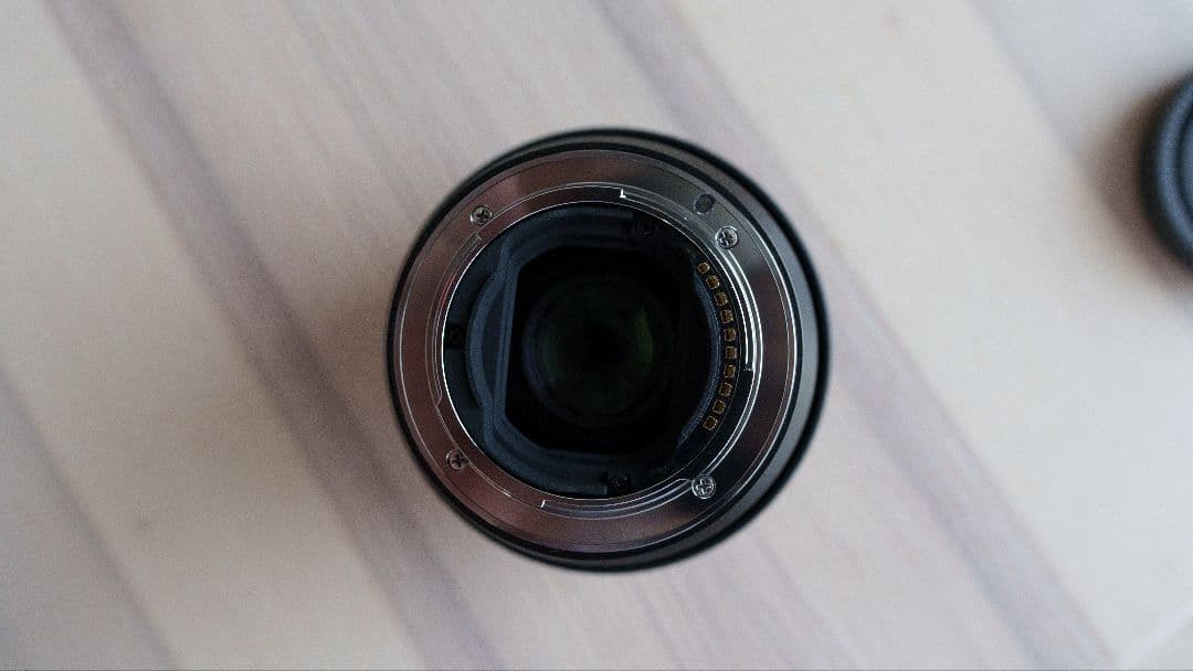 SONY　SEL85F18 85mm F1.8レンズ