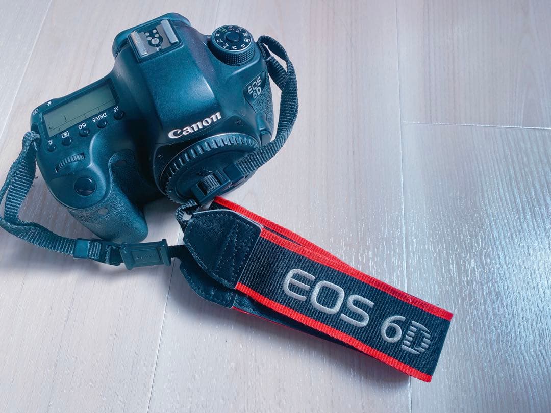 canon EOS6D ボディ ストラップ付き