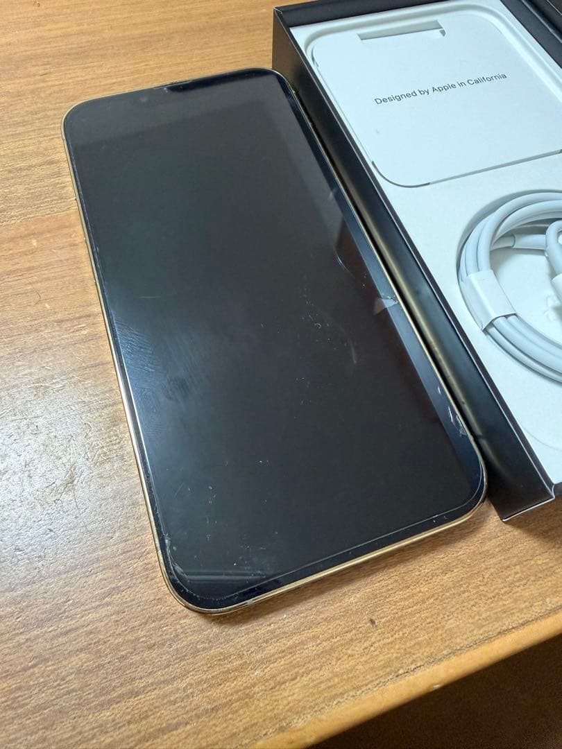 Apple iPhone 13 pro ゴールド　256GB 本体SIMフリー