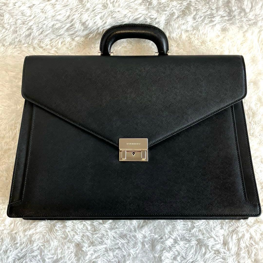 【美品】Burberry 高級ビジネスバッグ　ダレスバッグ　鍵付き