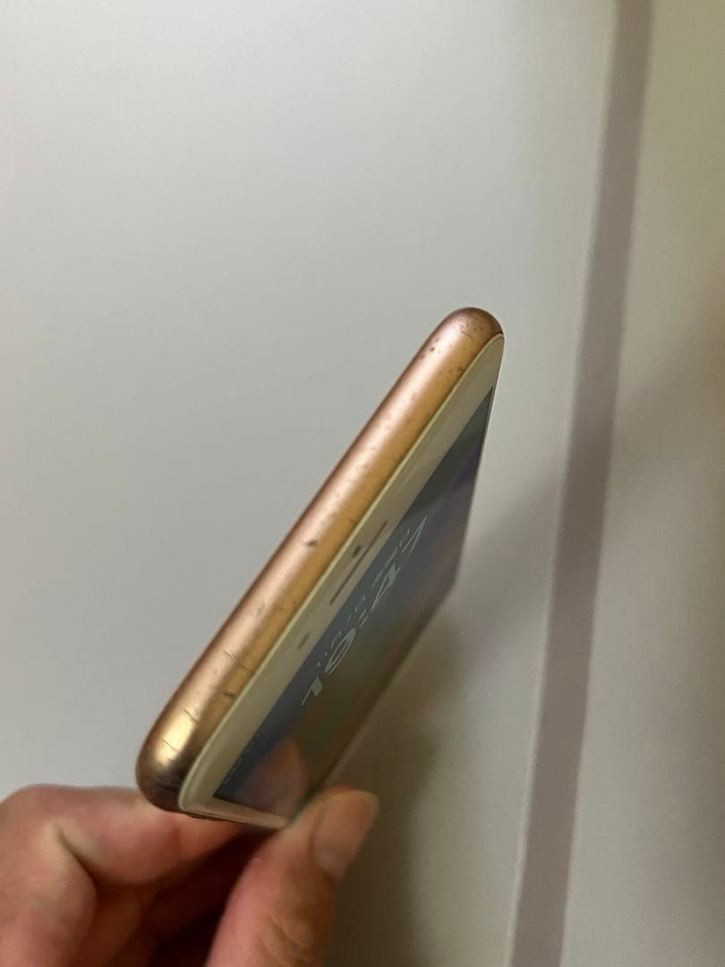 Apple iPhone 8 64GB ゴールド SIMロック解除済み