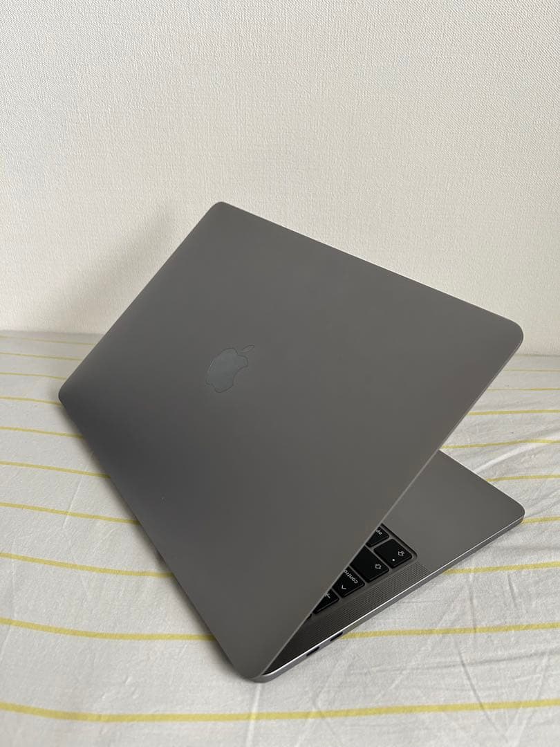 MacBook Pro 2023 M2 8GB 256GB 13インチ