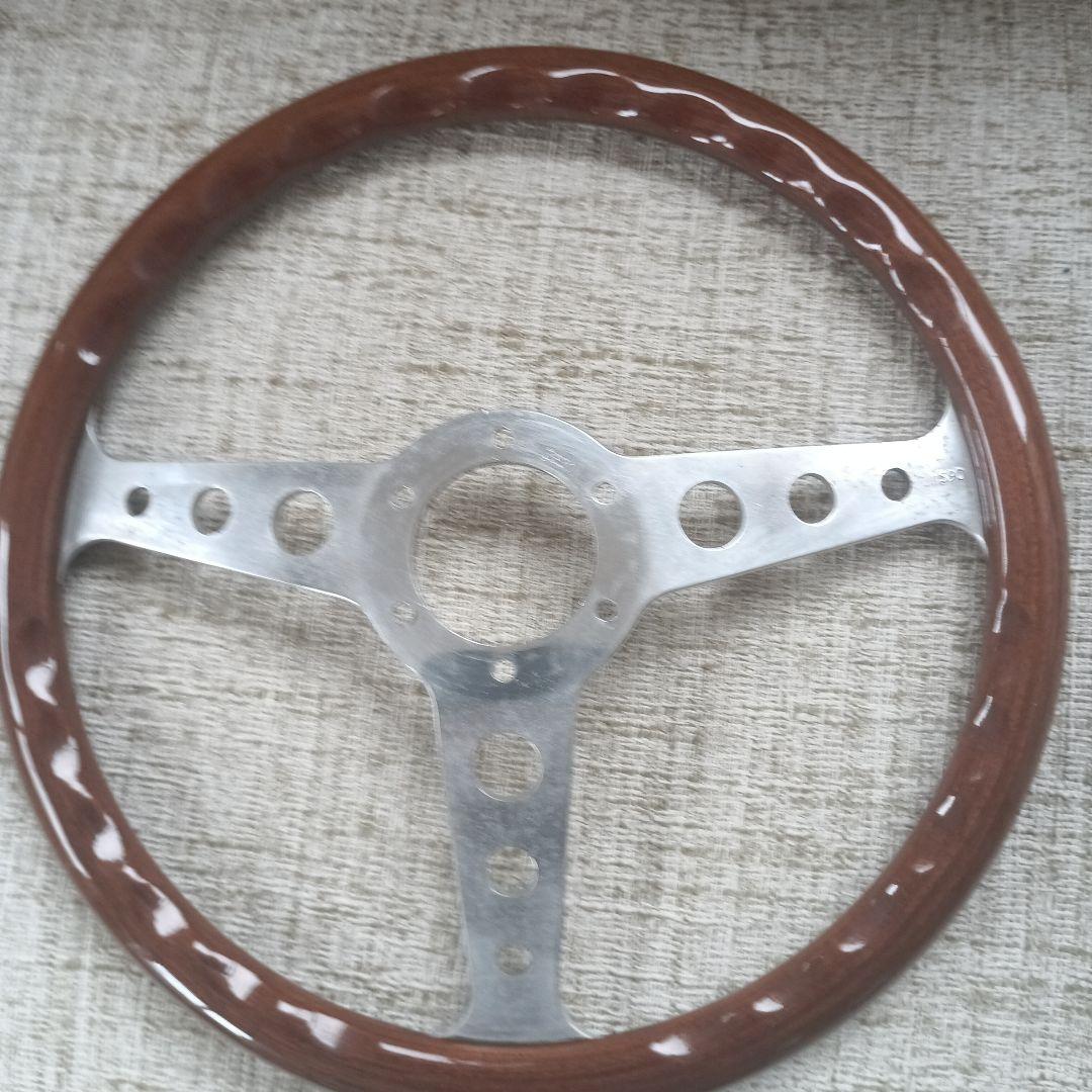 ウッドハンドル、momoです。 外径34,5か35位です。