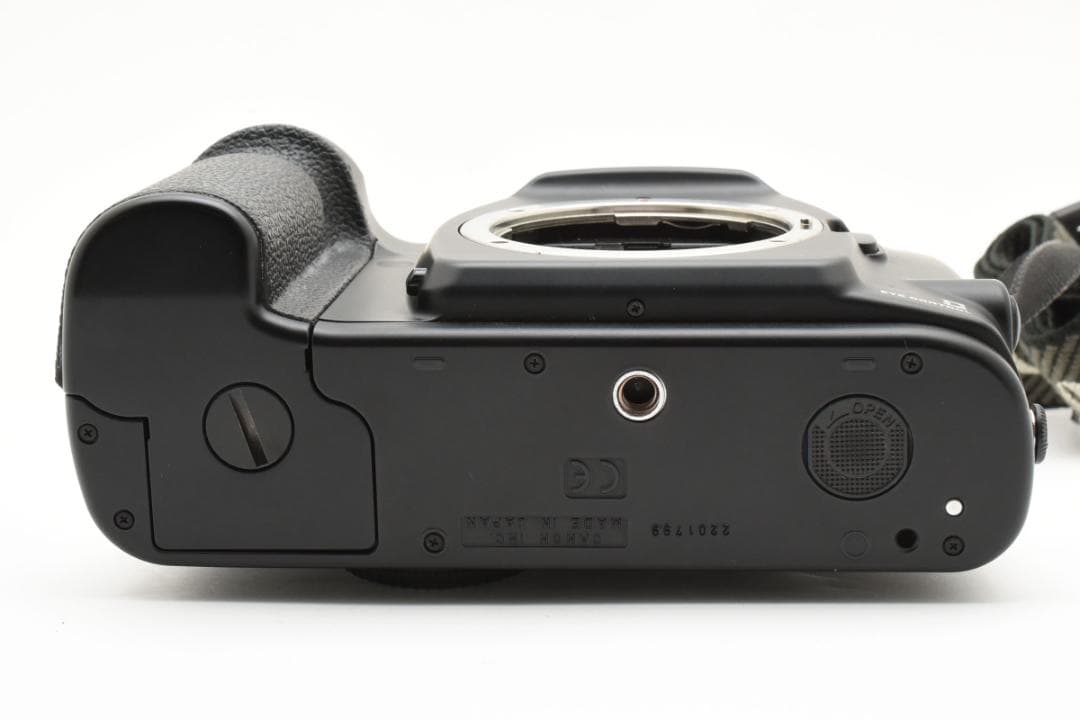 ★希少・美品★ Canon EOS-3 フィルム一眼レフカメラ ボディ