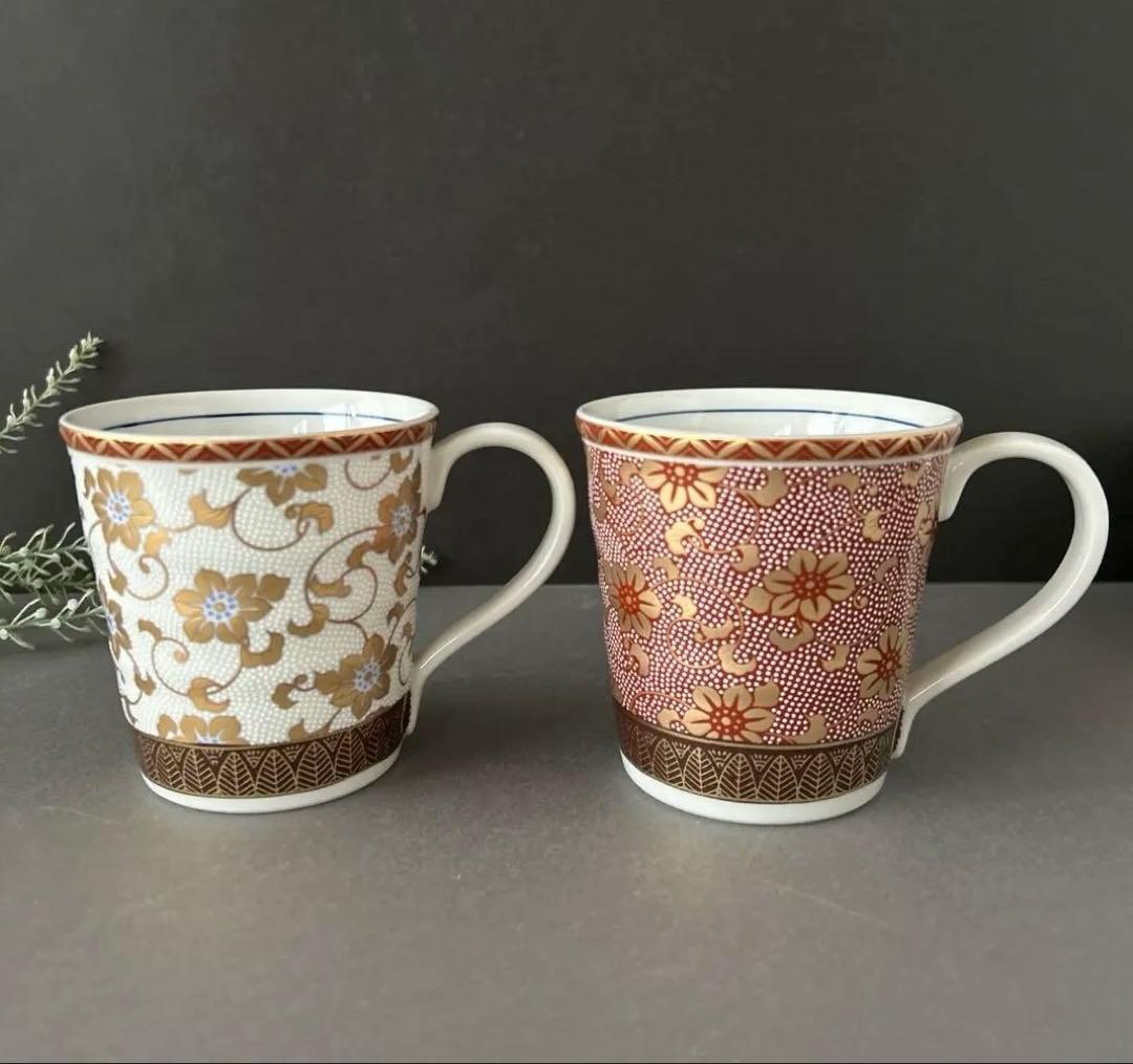 九谷焼　金山窯　白粒/赤粒　マグカップと飯碗　ペアセット