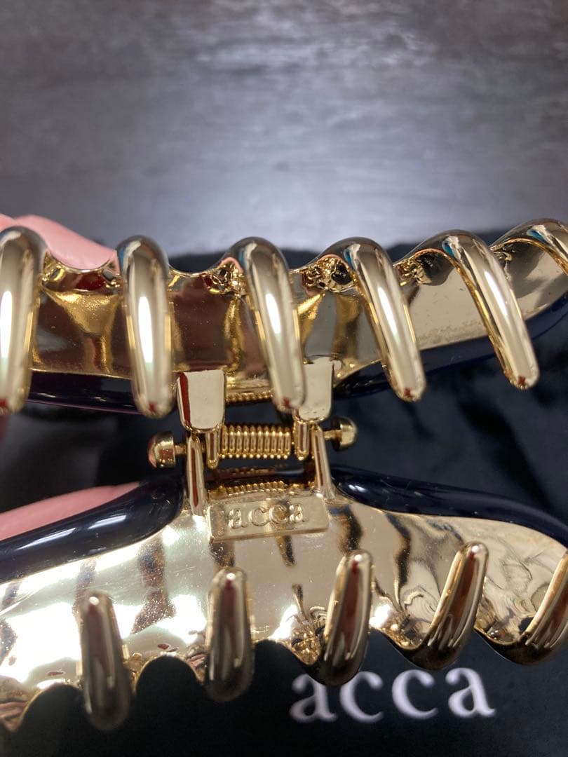 accaネイビー ヘアクリップ フランス製