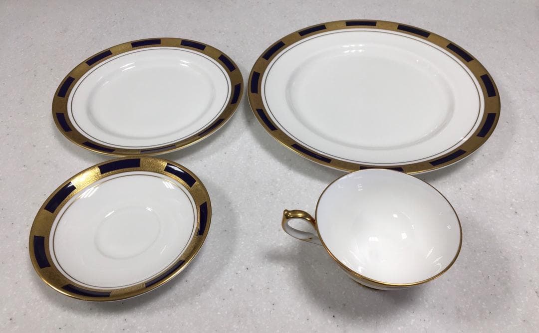 0629え エインズレイAYNSLEY 食器セット　EMPRESS LAUREL