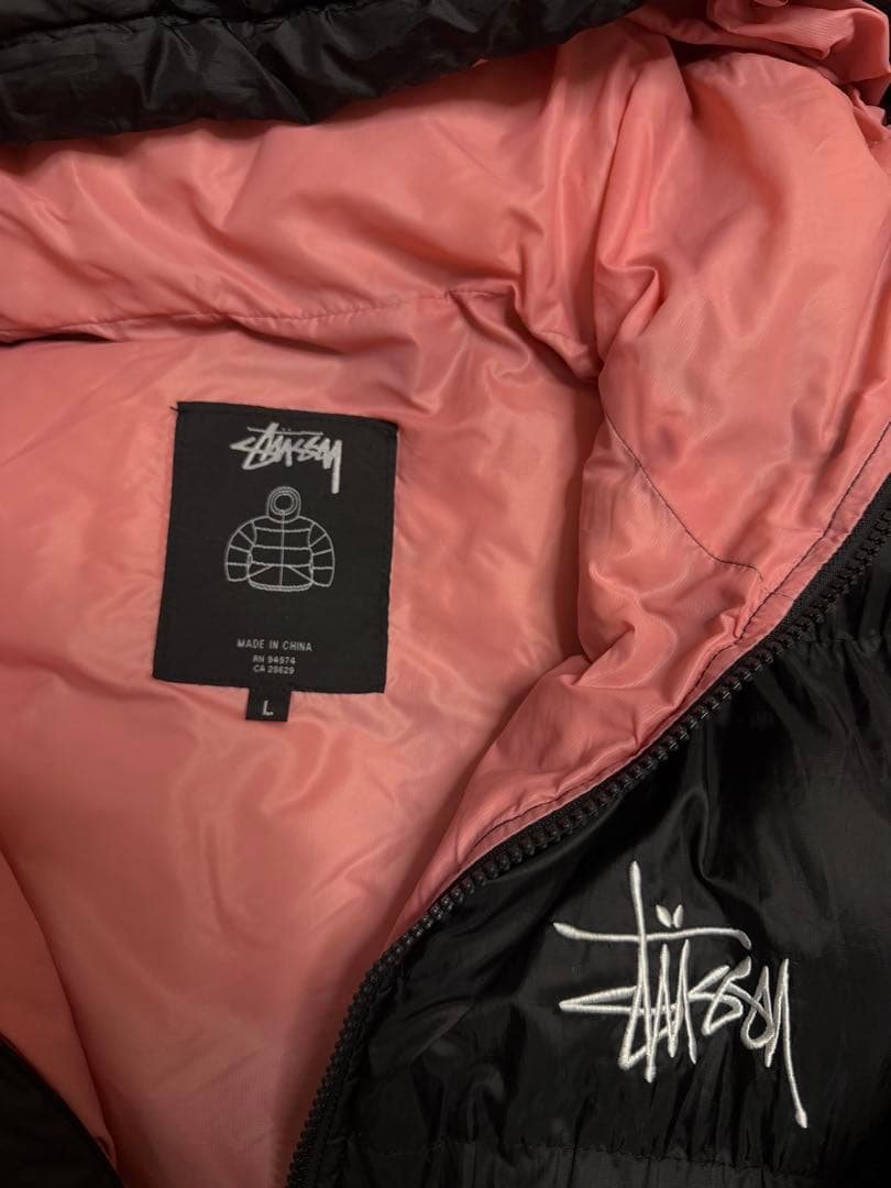ステューシーブラックピンクダウン正規品800FILL