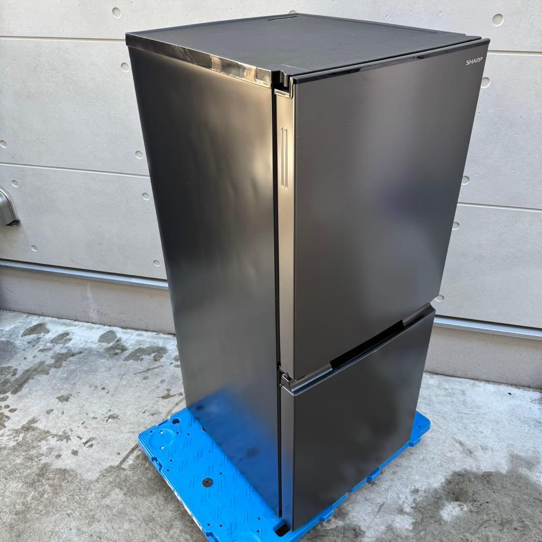 230⭐️2024年製美品★シャープ　冷蔵庫　右、左開き　一人暮らし