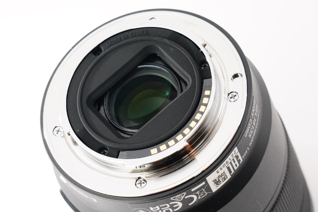 【ほぼ新品】SONY 高倍率ズーム SEL18135 フードキャップ付き