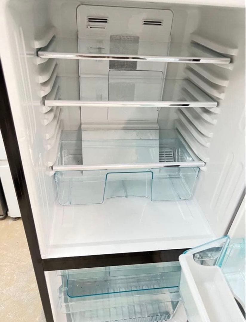 2018年式 110L ユーイング冷蔵庫 UR-FG110J