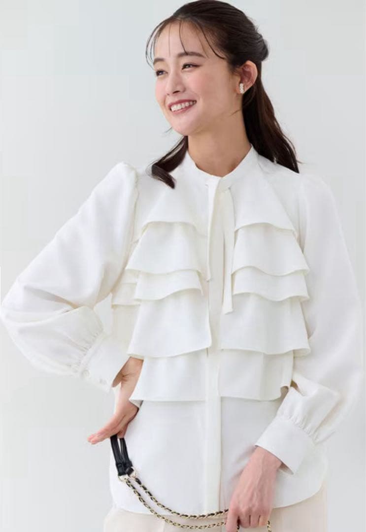 KUMIKYOKU NAVY】コンフォータブルドレープ フリルブラウス