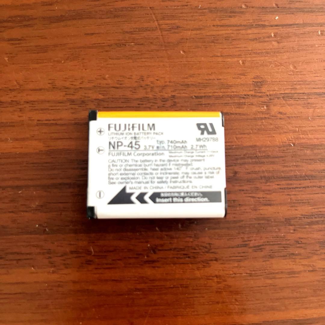 【美品】富士フイルム FINEPIX J250 デジカメ