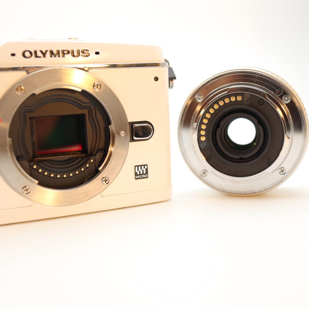OLYMPUS PEN E-P1 TWO LENS KIT　２レンズキット　白