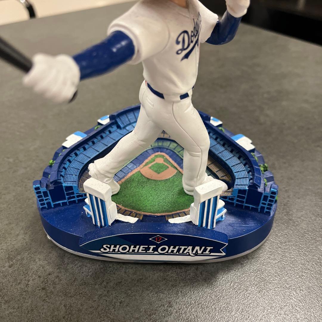 大谷翔平　箱付き限定ボブルヘッド　全高約24センチ