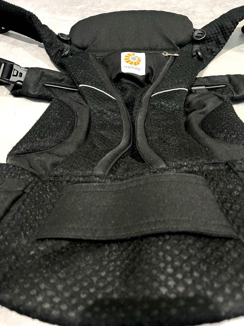 【美品】抱っこひも エルゴベビー オムニブリーズ オニキスブラック