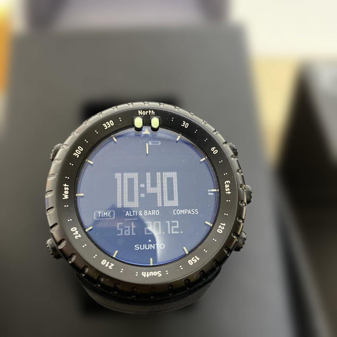 SUUNTO CORE スント コア オールブラック 時計新品。