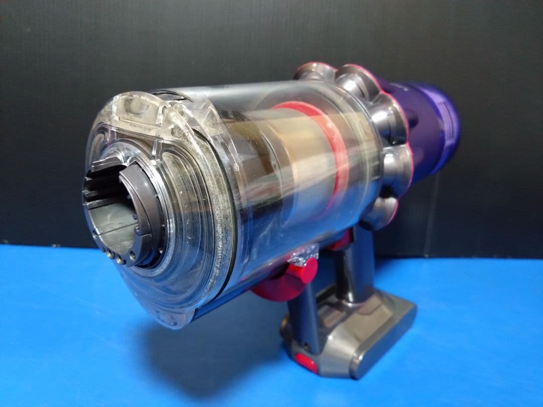 dyson‼️お買い得品！デジタルスリム フィラフィ SV18
