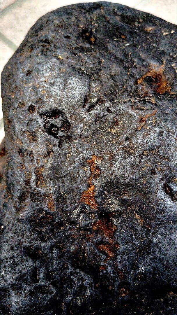 ひかる★マグネタイト原石★本宿コールドロン転石【川ズレ・ウブ・比重〜5】