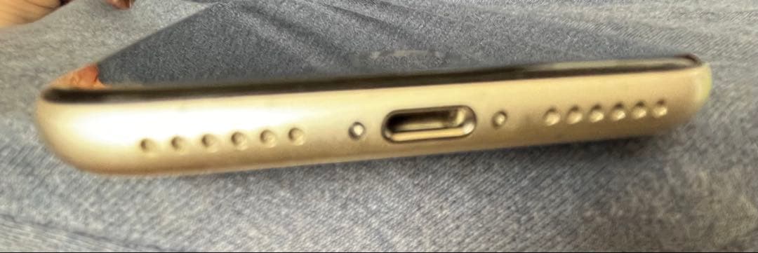 iPhone SE3 スターライト 64GB ホームボタン故障