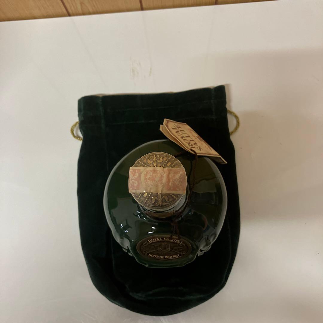 es047ウイスキー ロイヤルサルート21年 陶器ボトル グリーン700ml