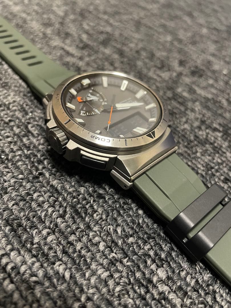 CASIO プロトレック PRW-70YT-7JF 新品ウレタンベルト仕様