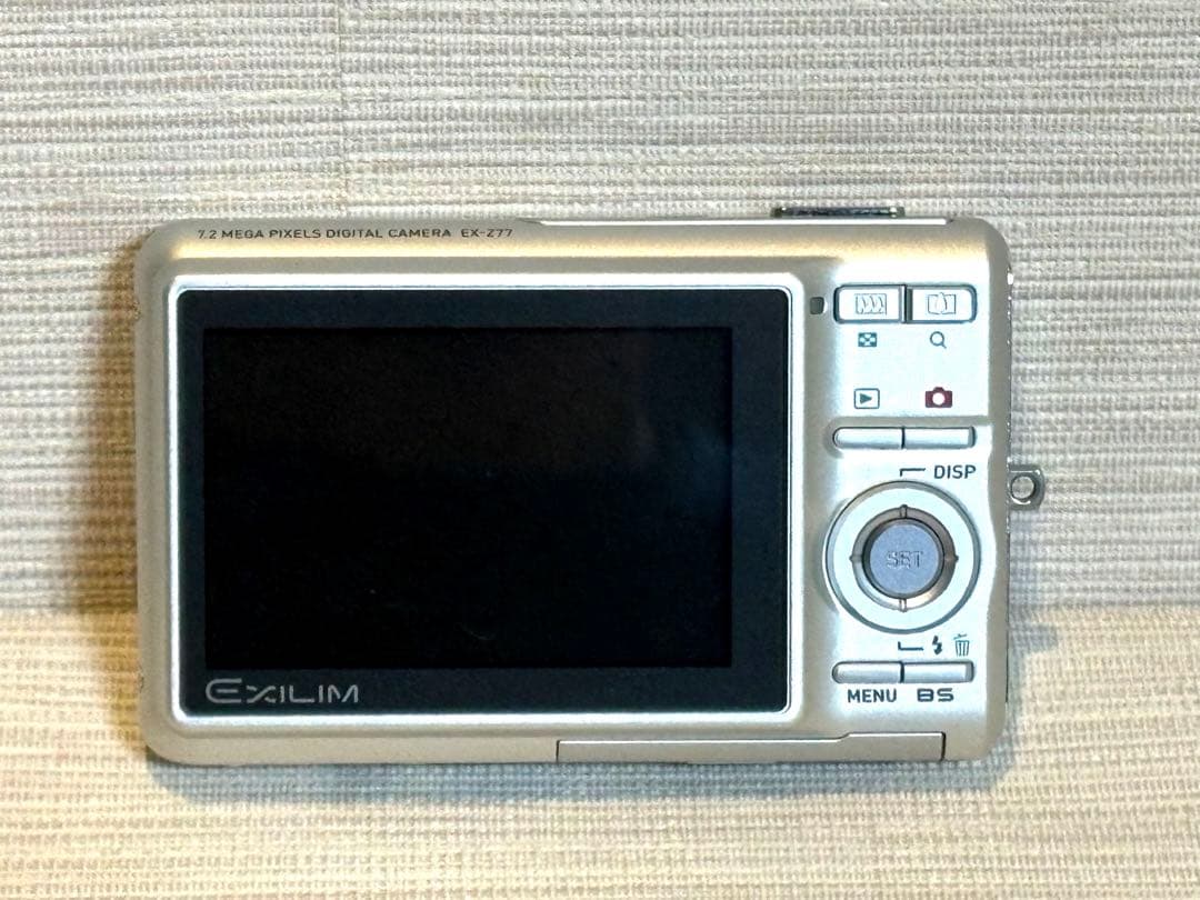 【美品】CASIO デジカメ EXILIM EX-Z77 シルバー