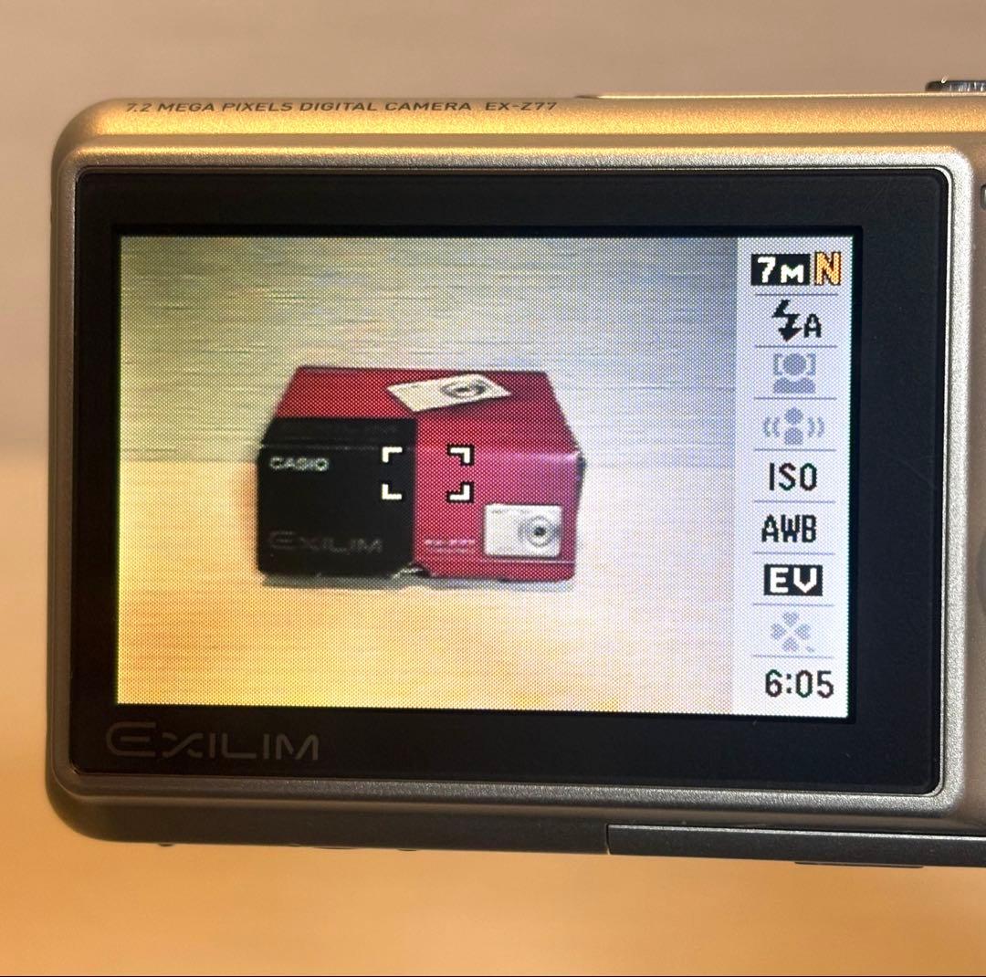 【美品】CASIO デジカメ EXILIM EX-Z77 シルバー