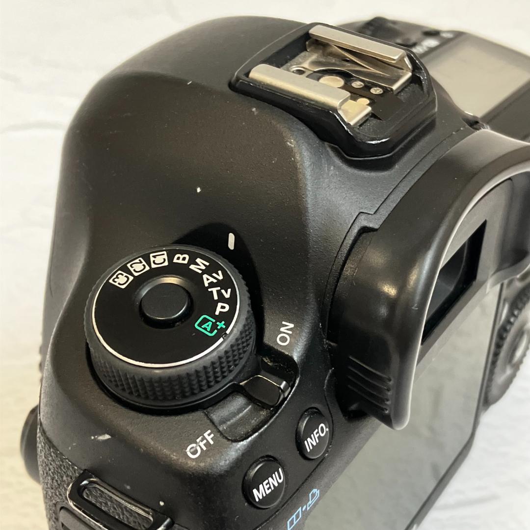 【良品】Canon EOS 5D Mark III ボディ(バッテリー付)