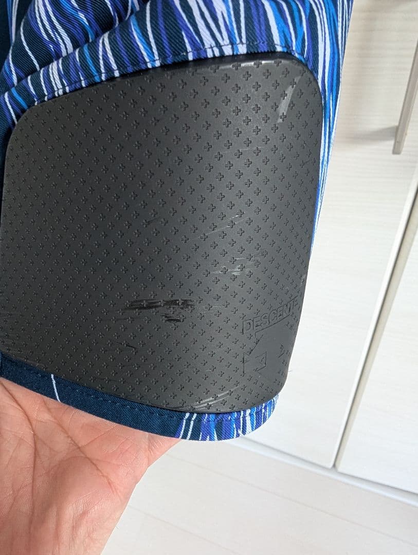 DESCENTE　スキーウェア　サイズМ