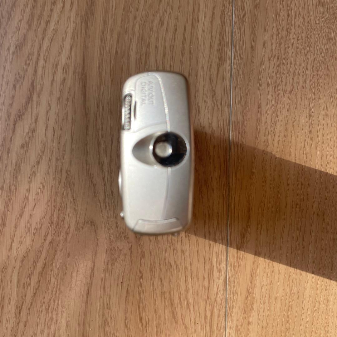 Canon キャノン　IXY 800IS　シルバー　イクシー　デジタルカメラ